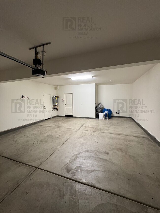 Building Photo - Cul-De-Sac Home in Heritage Lake Featuring Downstairs Bedroom & Bath + Loft