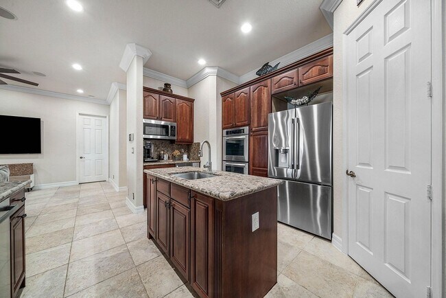 Building Photo - 3446 Princeton Dr