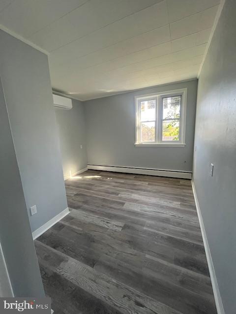 Building Photo - 1132 E Chocolate Ave