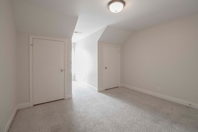 Building Photo - 128 Bogard Ln