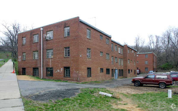 Building Photo - 15th Place Apartments