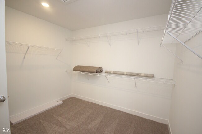 Building Photo - 7291 Standish Ln