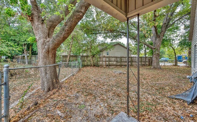 Building Photo - Well-maintained 2BD 1BA Home in Waco - Available in March!