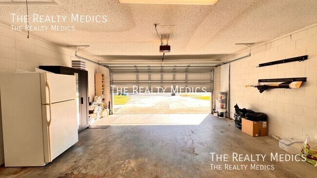 Building Photo - 1009 Alfred Dr