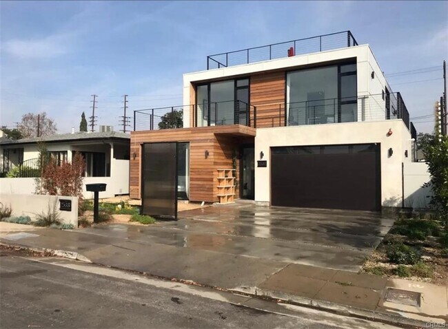 Building Photo - 2538 Tilden Ave