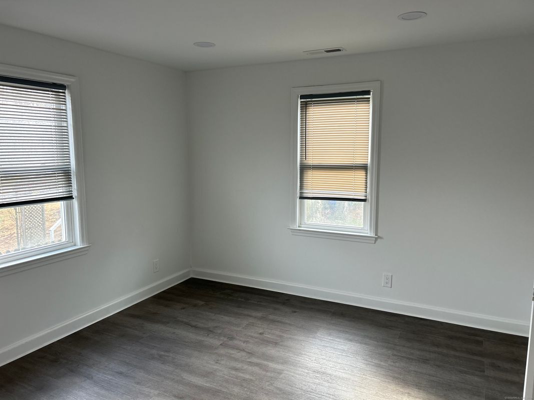 Building Photo - 13 Leuvine St