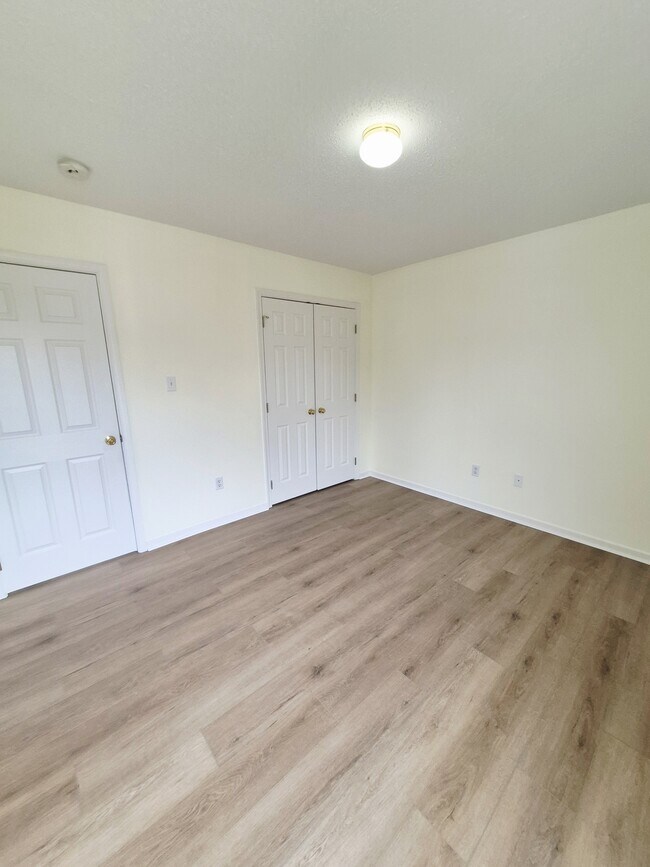 Building Photo - 7221 Oakmere Ct