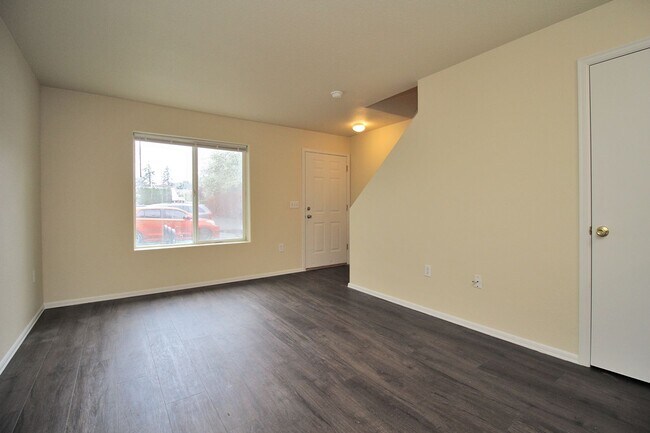 Building Photo - 3548 SE 119th Ave