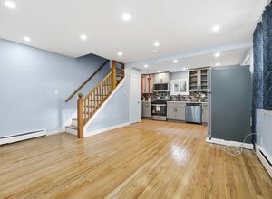 Building Photo - 308 N Terrace Ave