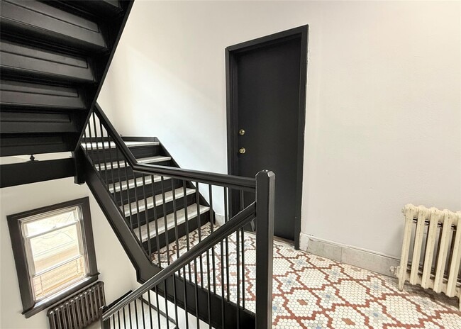Building Photo - 230 Mamaroneck Ave