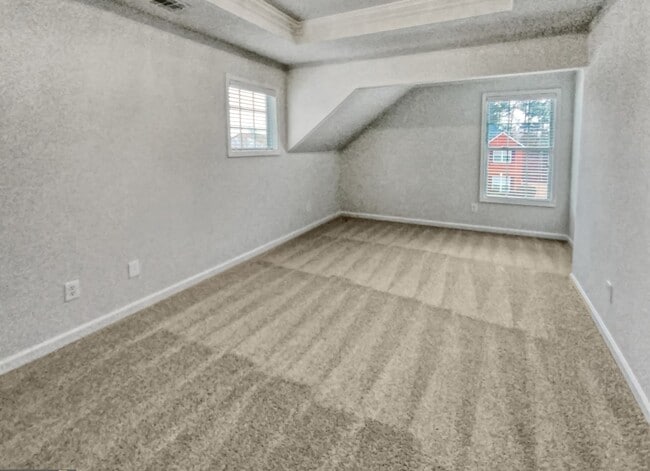 Building Photo - 1115 Fountain Crest Dr