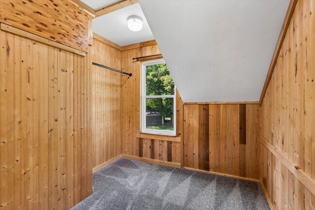 Building Photo - 144 Nelson Dr
