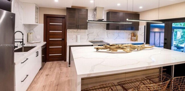 Building Photo - 12330 Griffing Blvd