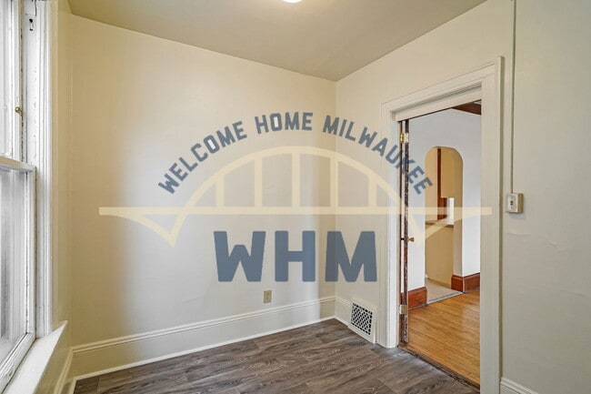 Building Photo - 2934 N Bremen St