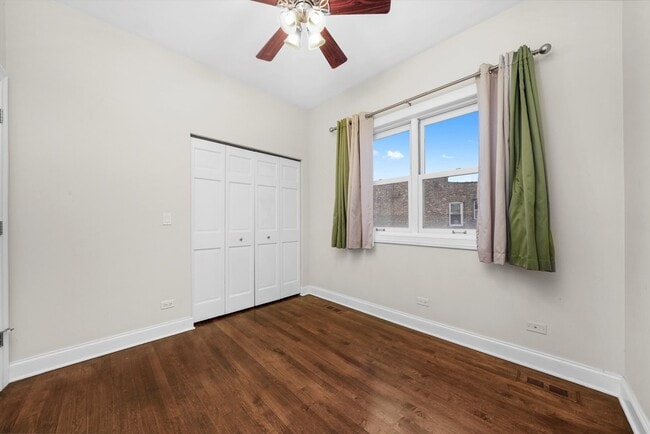 Building Photo - 2430 W Iowa St