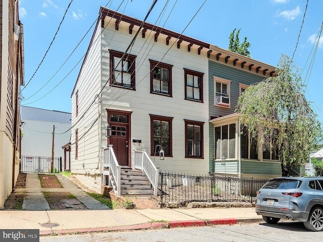 Building Photo - 179 Green St
