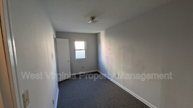 Building Photo - 1115 24th St