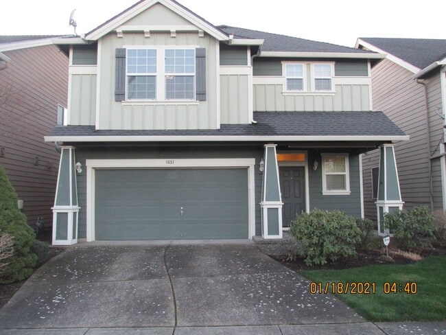 4 Br 2.5 bth Plus Loft! Large Rooms, 2 ca... - 4 Br 2.5 bth Plus Loft!  Large Rooms, 2 ca...