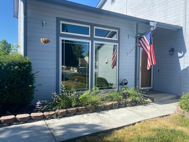 Building Photo - 4426 S Tinker Ave