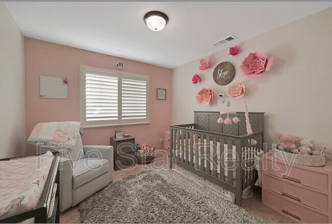 Building Photo - 5609 Peach Tree Dr