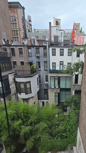 Building Photo - EAST 65 STREET