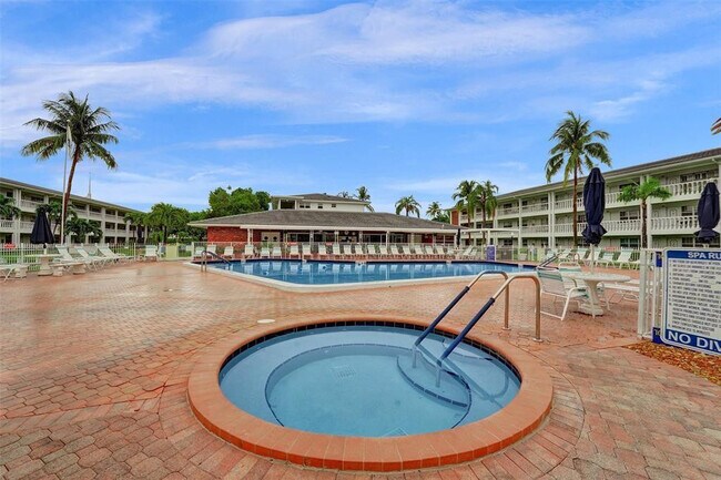 Building Photo - 5208 NE 24th Terrace