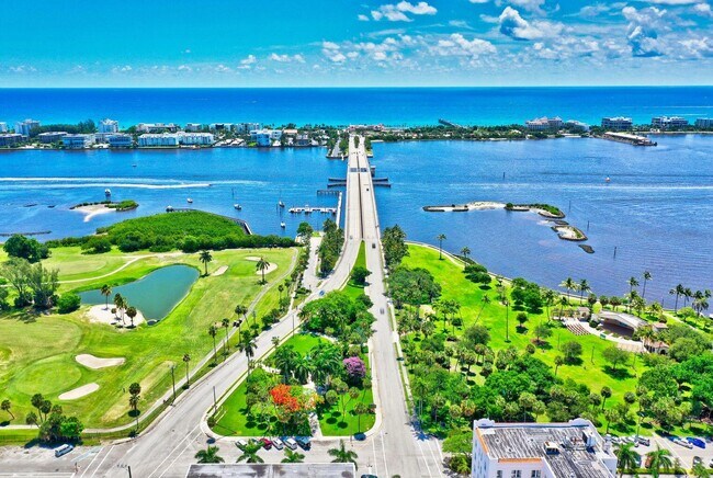 Building Photo - 304 Ocean Breeze