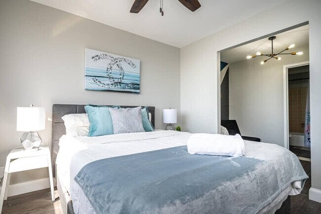 Building Photo - 215 Piedmont Ave NE