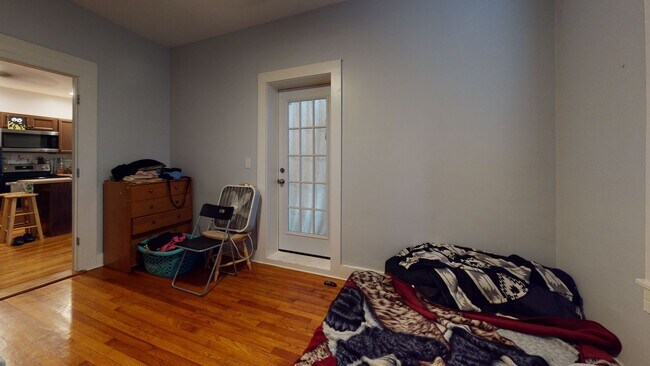 Building Photo - Charming 1BR + Bonus Sunroom - Near Yale, ...