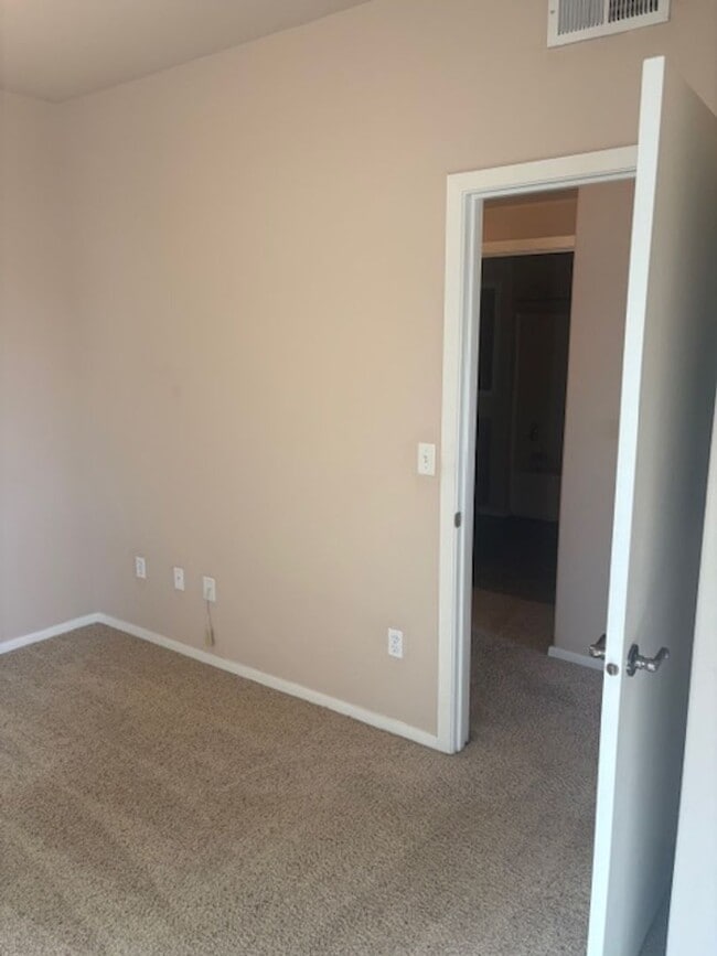 Building Photo - 4200 E Commerce Way