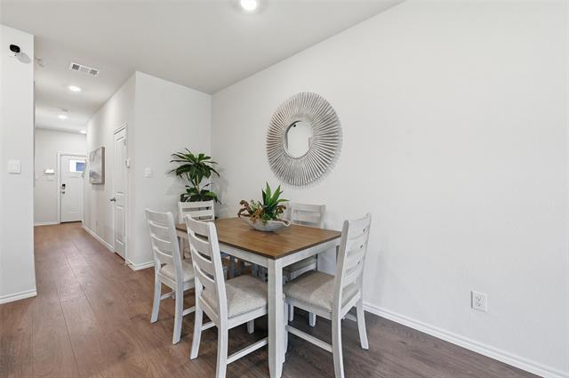 Building Photo - 6016 Primrose Rd