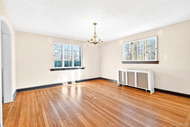 Building Photo - 5 Seymour Pl