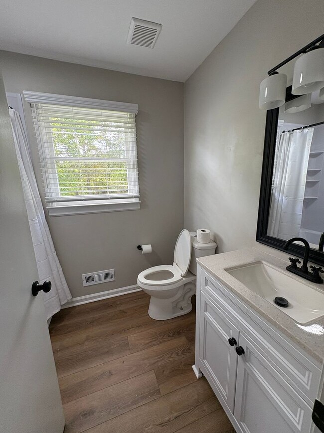 Building Photo - Lovely 3 Bedroom 2 Bath Home in Easley!!