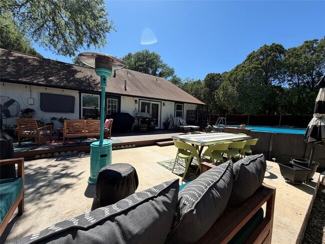 Building Photo - 2626 Baxter Dr