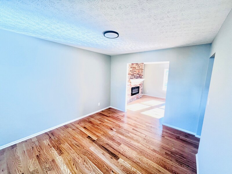 Building Photo - 2308 Sundew Ave