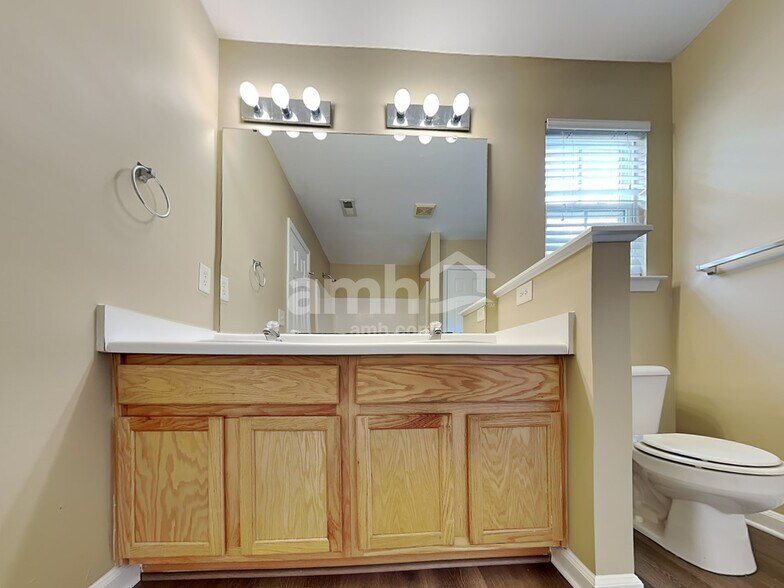 Building Photo - 5829 Bryanstone Pl