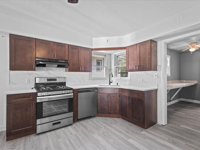 Building Photo - 1111 20th St