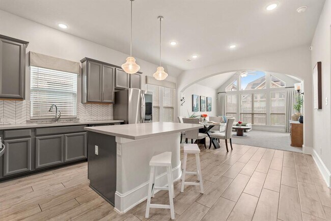 Building Photo - 6023 Dovetail Cliff Ct