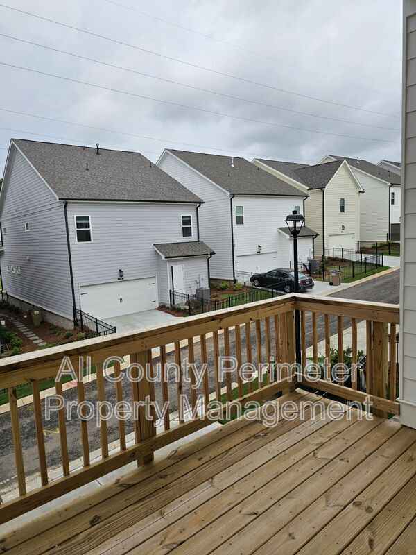 Building Photo - 137 Birch Tree Wy