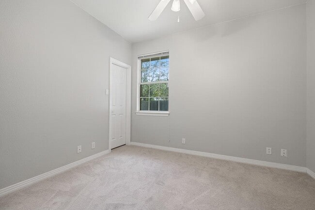 Building Photo - 10117 Coleus Cove