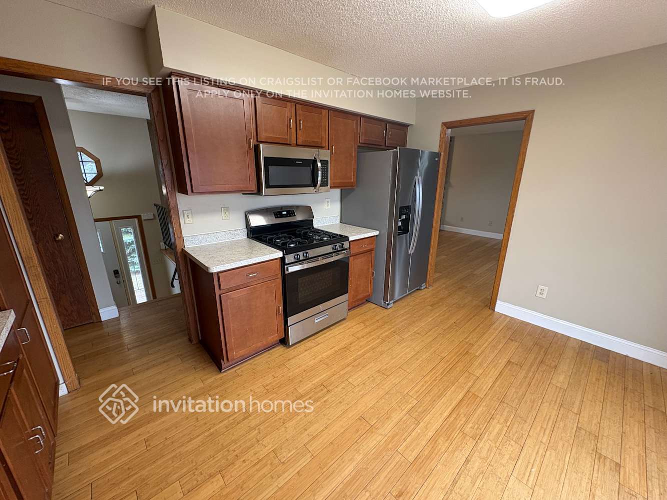 Building Photo - 7897 Kingsview Ln N