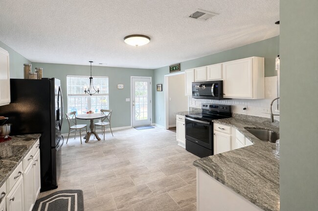 Building Photo - 3BD/2.5BA- WITH BONUS ROOM -AVAILABLE NOW or AUGUST 1, 2026!!