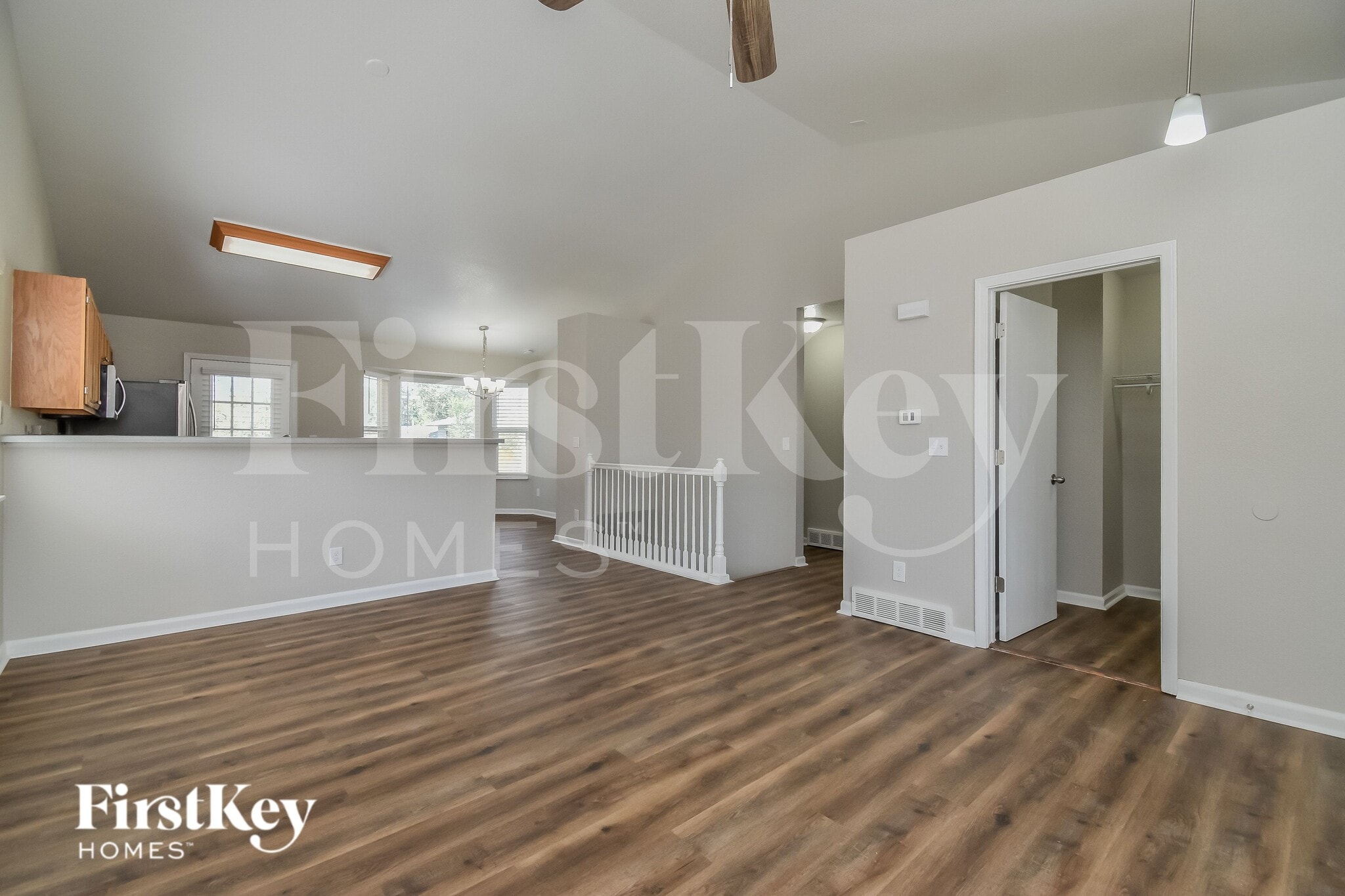 Building Photo - 6216 Gossamer St