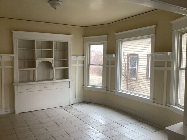 Building Photo - 2660-2662-2662 N 5th St