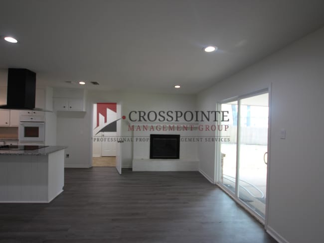 Building Photo - COMING SOON! 3 Bed 2 Bath Home in South Tyler! Tour Today!