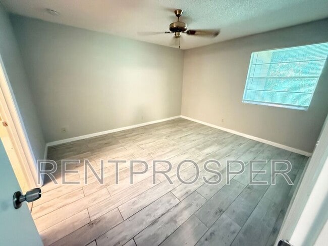 Building Photo - 4713 Meade Ln