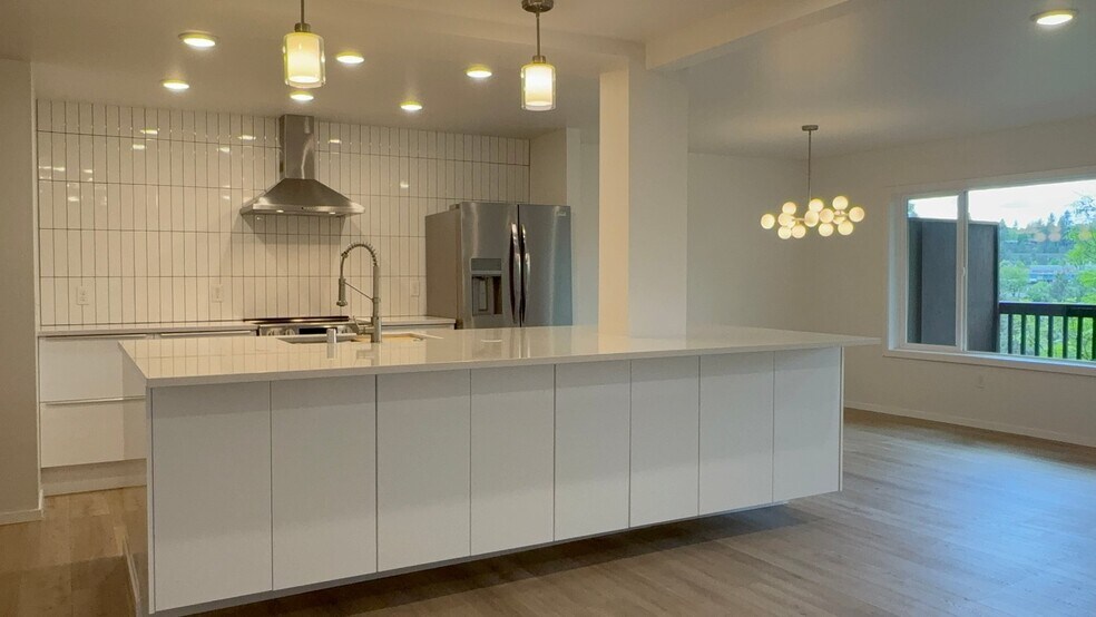Building Photo - 504 S Coeur d'Alene St