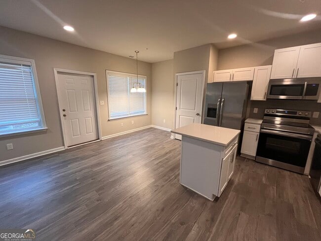 Building Photo - 8329 Triple Crown Dr