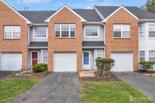 Primary Photo - 267 Shady Oak Ct