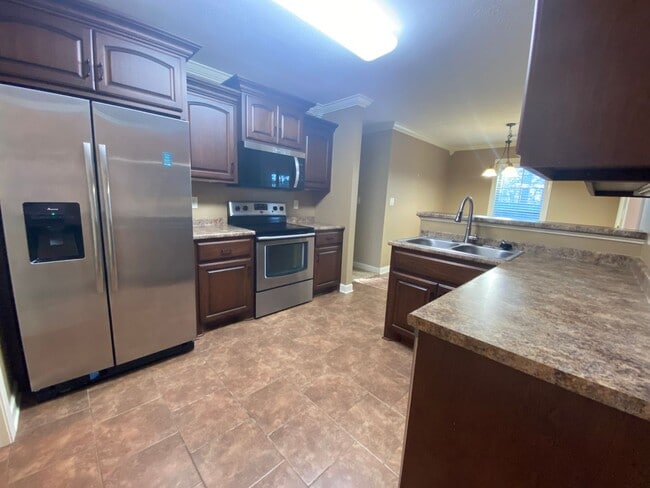 Building Photo - 64 Jeremiah Dr